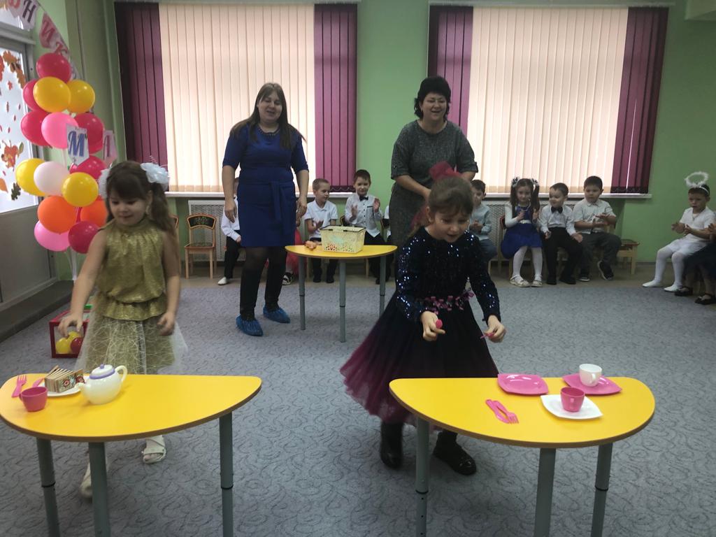 Вы сейчас просматриваете Праздничное мероприятие «День мамы»