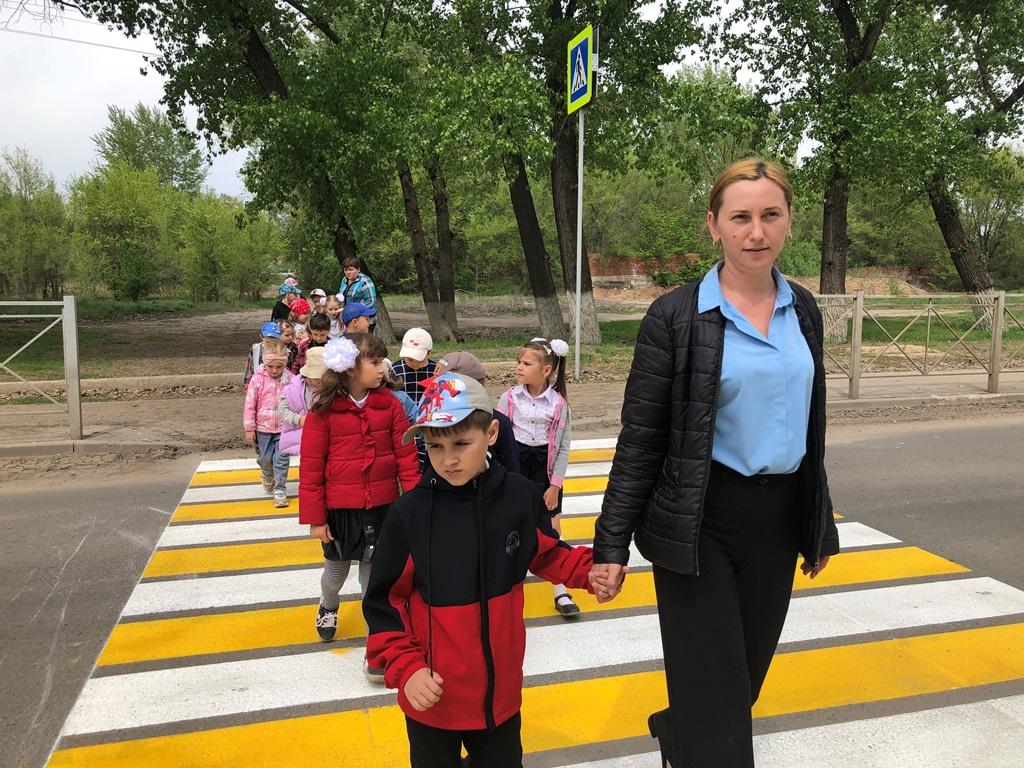 Вы сейчас просматриваете Экскурсия дошкольников к пешеходному переходу