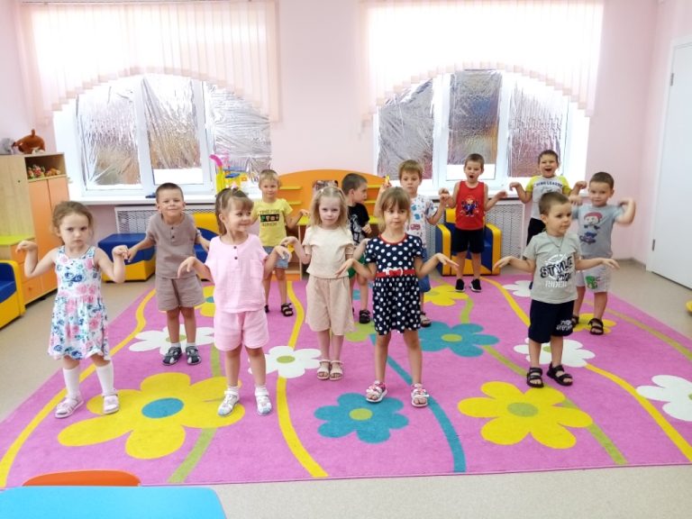Подробнее о статье Самое красивое и дружелюбное насекомое- стрекоза