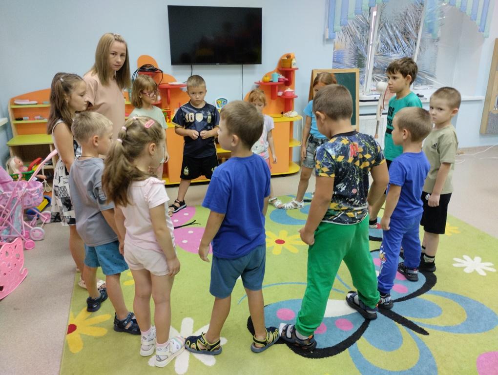 Вы сейчас просматриваете День друзей