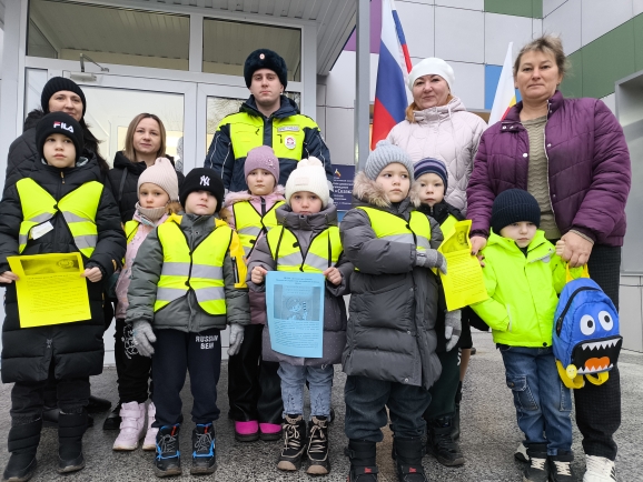 Подробнее о статье Социально значимая акция «Полицейский Дед Мороз»