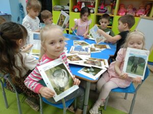Подробнее о статье Познакомила ребят средней группы с «Красной книгой России»